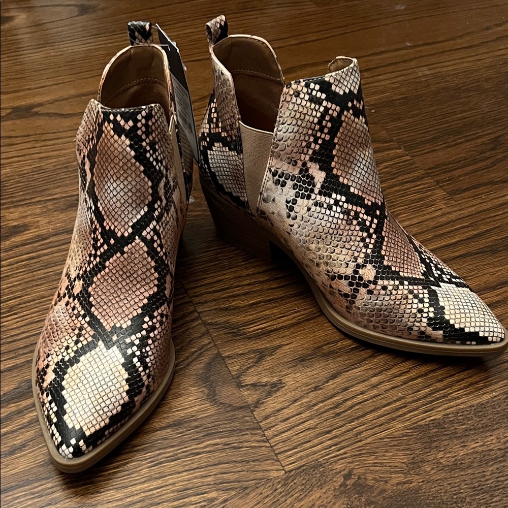 Snakeskin Ankle Boots pink and tan